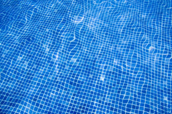 Limpieza y desinfección de piscinas mediante Ozono.